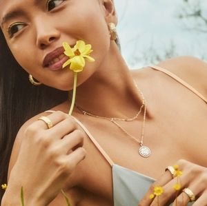 NWOT Kendra Scott Harper Multi Strand Necklace in Gold